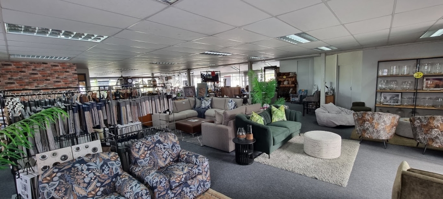To Let commercial Property for Rent in Oakdale Western Cape